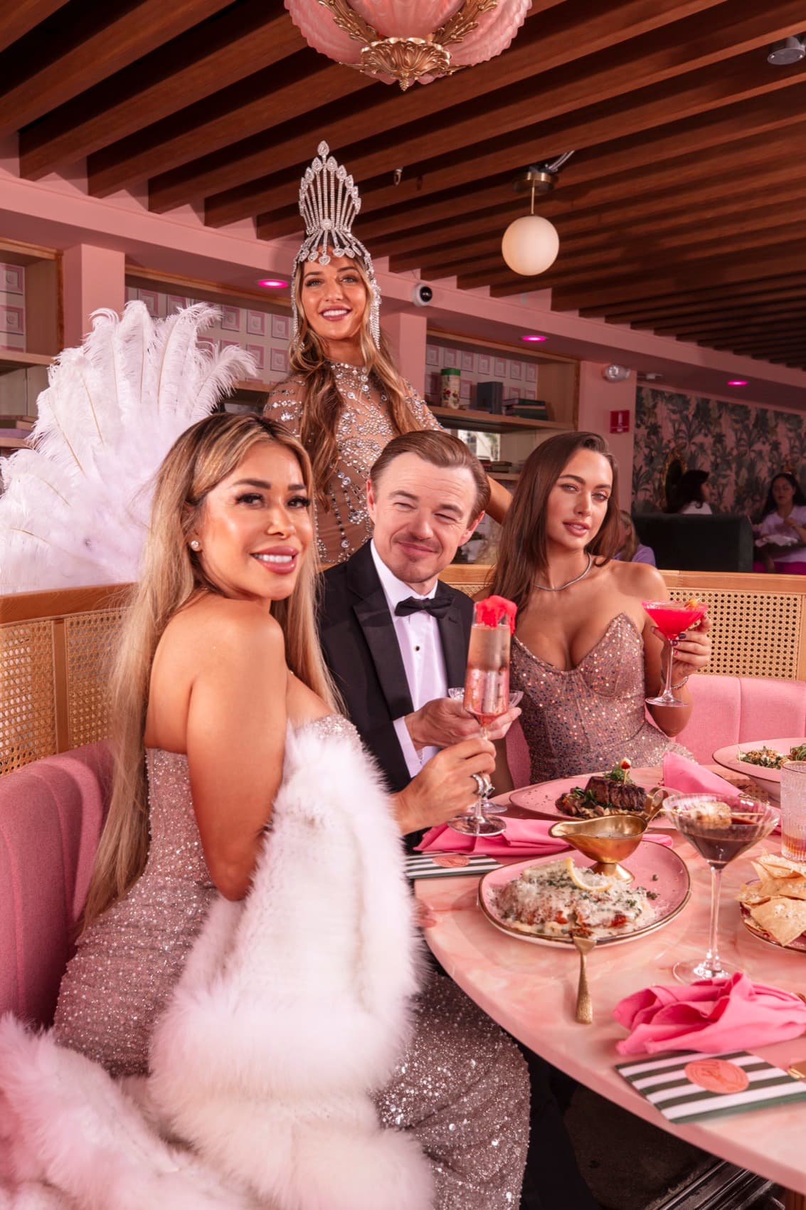 Showgirls, steak, and champagne for a fabulous brunch